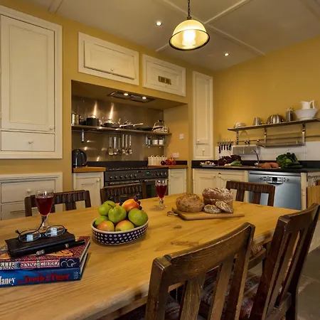 2 Bed In Over Sands Lcc01 *